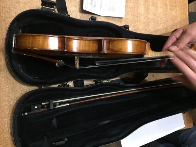 Через волинський кордон намагалися перевезти німецьку скрипку 20-их років. ФОТО
