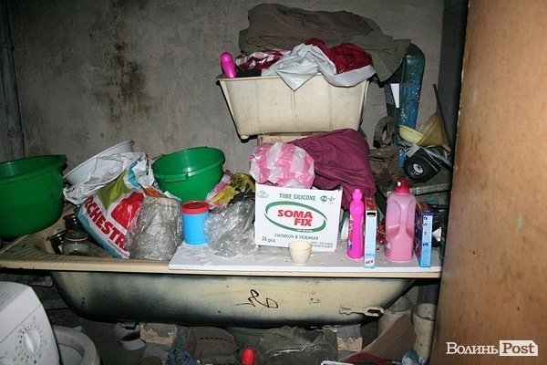 Будинок в центрі Луцька після великої пожежі. ФОТО