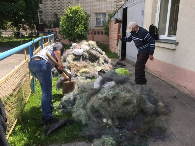Волинський рибпатруль знищив 30 кілометрів браконьєрських сіток. ФОТО