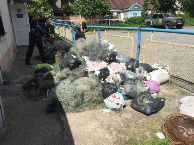 Волинський рибпатруль знищив 30 кілометрів браконьєрських сіток. ФОТО