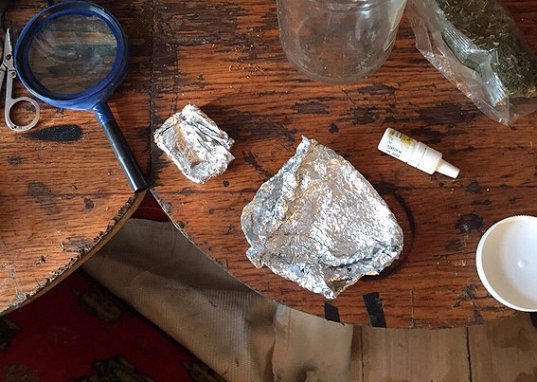 У раніше судимого волинянина вилучили наркотики та обладнання для його виготовлення. ФОТО