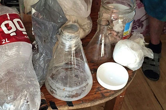 У раніше судимого волинянина вилучили наркотики та обладнання для його виготовлення. ФОТО