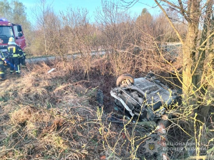 З’їхав у кювет і зіткнувся з деревом: деталі аварії, у якій загинув 33-річний лучанин