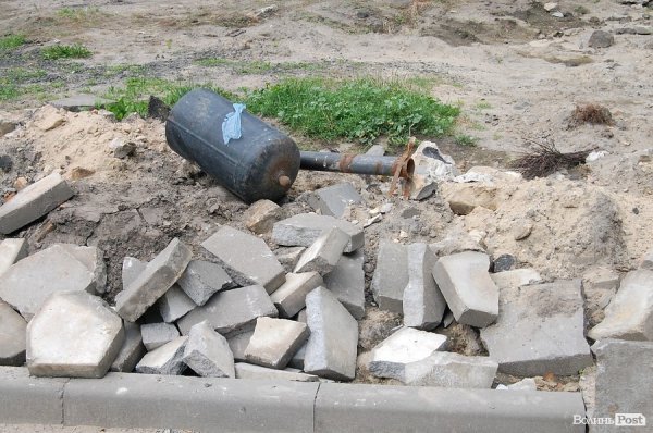 Порожню ділянку в центрі Луцька забудують. ФОТО