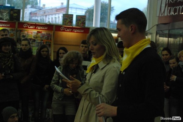 У Луцьку «Нова лінія» та спортзал стали театрами. ФОТО. ВІДЕО