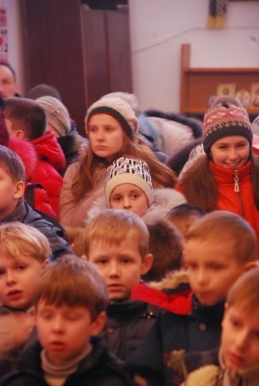 У Луцьку діти молилися за мир. ФОТО