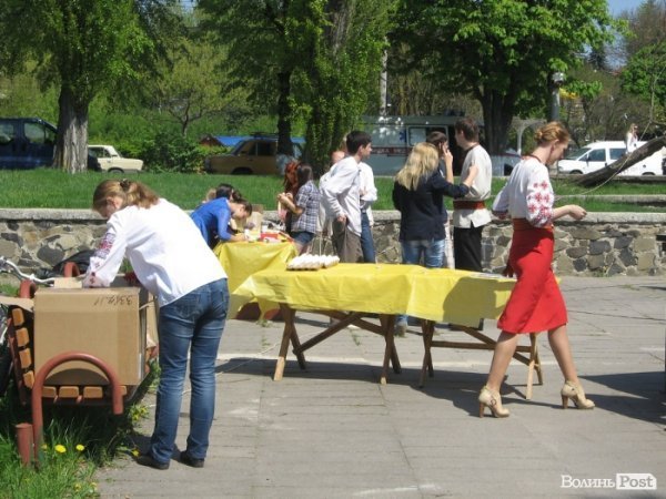У луцькому парку ‒ великодні розваги. ФОТО