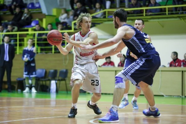 У драматичному матчі «Волиньбаскет» вириває перемогу у «Дніпра»