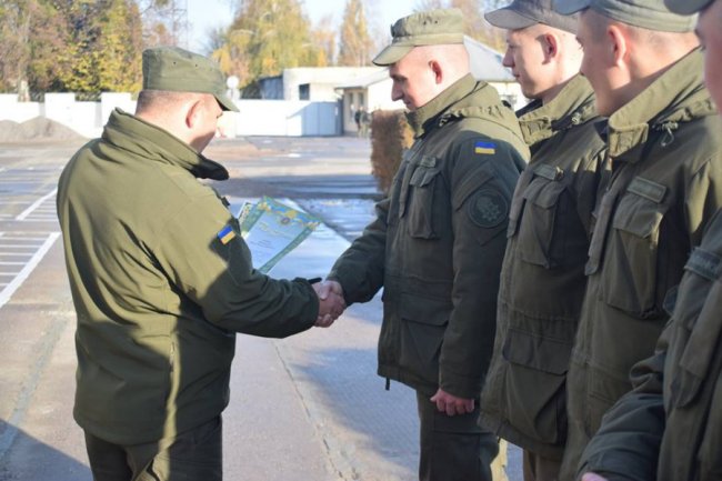У Луцьку військових-строковиків звільнили  в запас. ФОТО