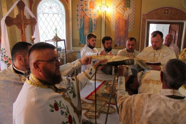 Митрополит Михаїл очолив святкову службу у селі поблизу Луцька. ФОТО