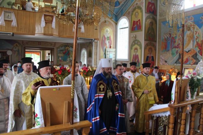 Митрополит Михаїл очолив святкову службу у селі поблизу Луцька. ФОТО