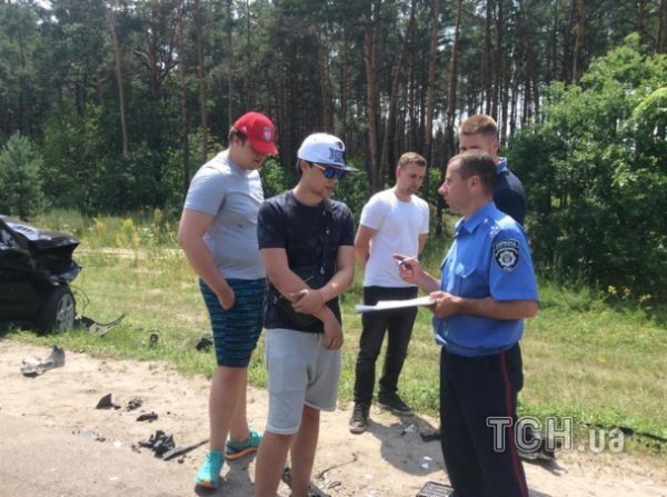 Смертельна ДТП під Києвом: мажор на смерть збив скутериста. ФОТО