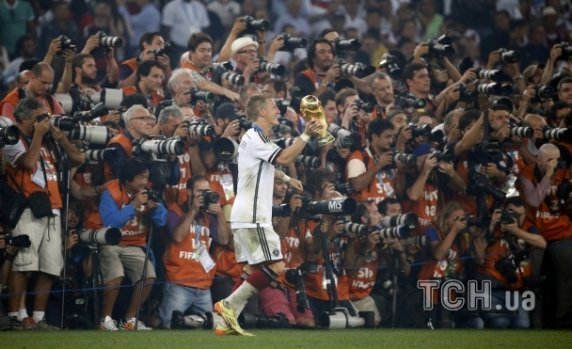 Перемога Німеччини: конфетті та поцілунки. ФОТО