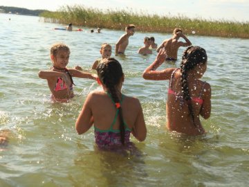 Діти волинських Героїв поїхали відпочивати на Світязь