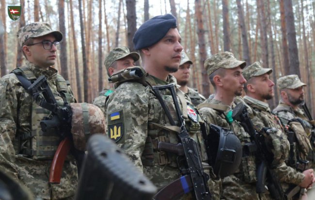 Президент нагородив воїнів волинської бригади орденами «За мужність». ФОТО