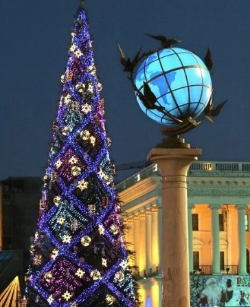 Якими були головні новорічні ялинки України останні 11 років. ФОТО