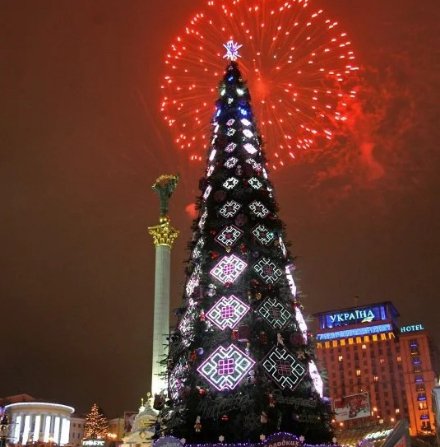 Якими були головні новорічні ялинки України останні 11 років. ФОТО