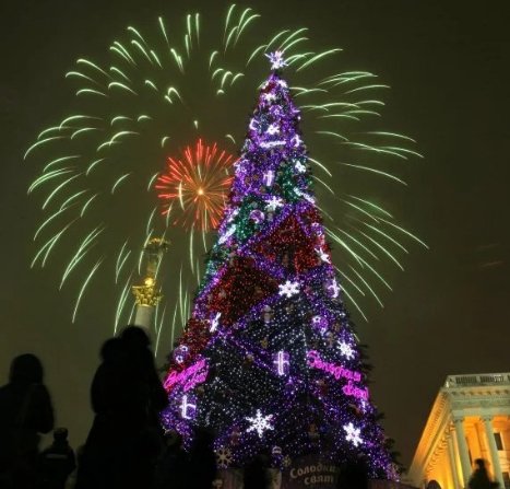 Якими були головні новорічні ялинки України останні 11 років. ФОТО