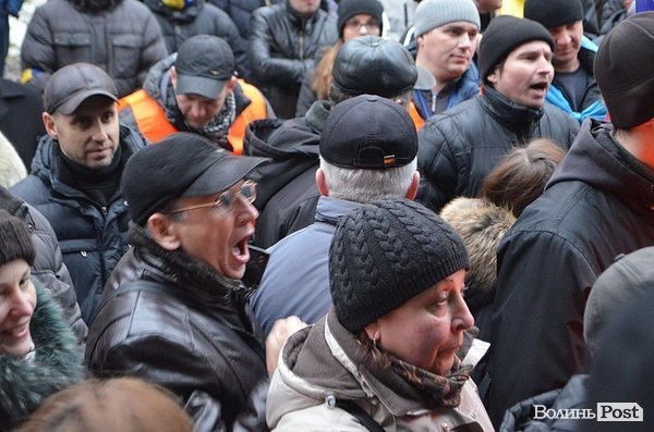 Пікет міліції та прокуратури в Луцьку. ФОТО