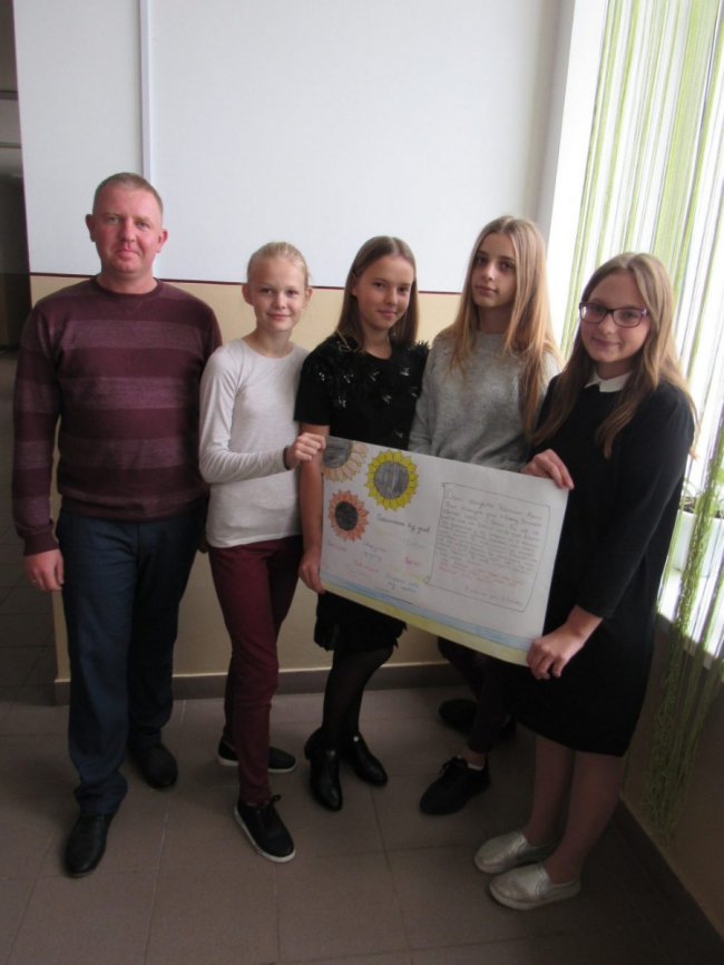 Листи солдату: діти з Волині відправили малюнки на передову