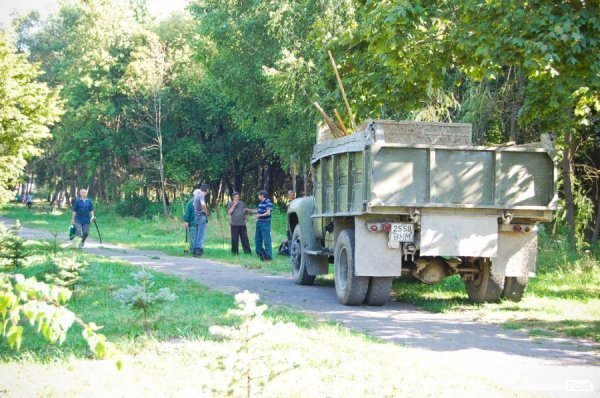 Частина підприємців проігнорувала толоку в луцькому парку. ФОТО