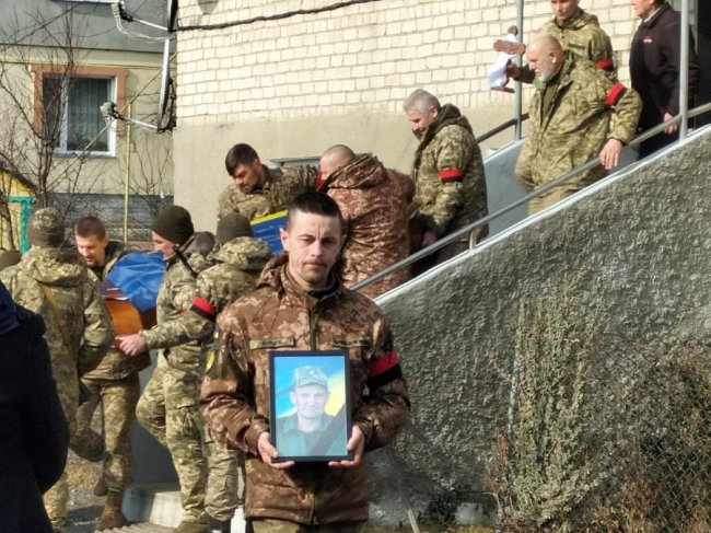 Волиняни провели в останню путь Героя Олександра Ханова