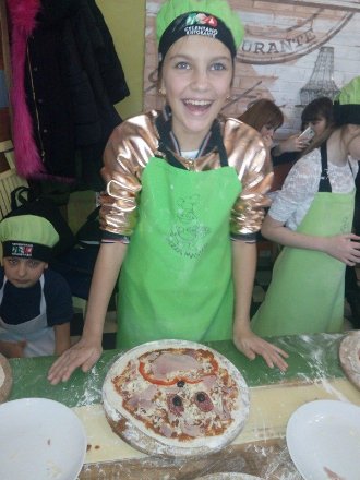 Юні лучанки тріумфували на конкурсі краси в Рівному. ФОТО