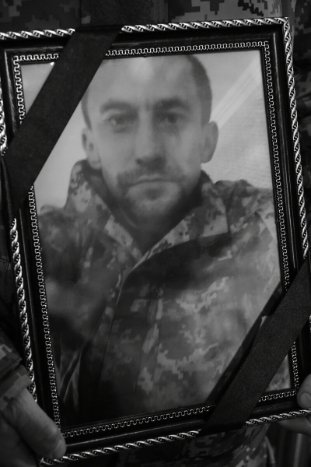 У Луцьку попрощалися з Героєм Мирославом Гузарем