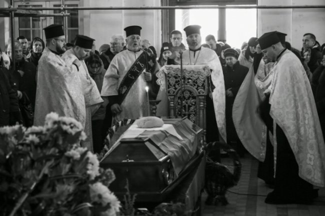 У Луцьку попрощалися з Героєм Мирославом Гузарем