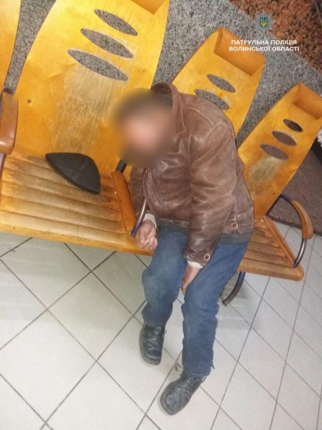 У Ковелі на вокзалі затримали п'яних і агресивних чоловіків