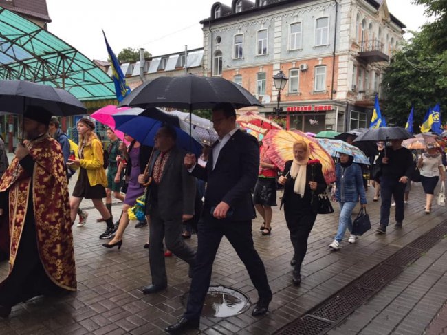У Луцьку вшанували розстріляних в'язнів тюрми. ФОТО
