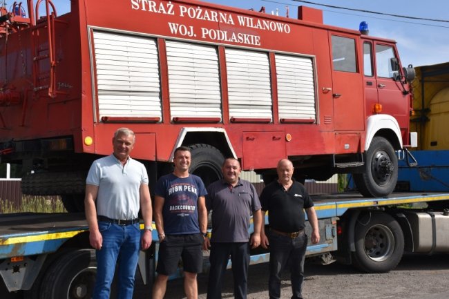 Громада на Волині отримала пожежний автомобіль від благодійників з Польщі. ФОТО