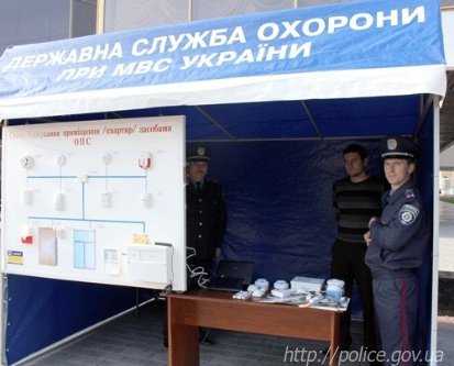 «Беркут» влаштував показову бійку у центрі Луцька. ФОТО