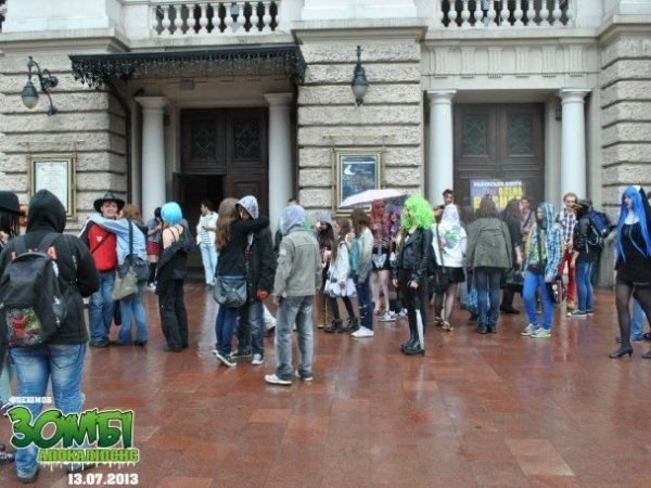 Львовом розгулювали зомбі. ФОТО. ВІДЕО