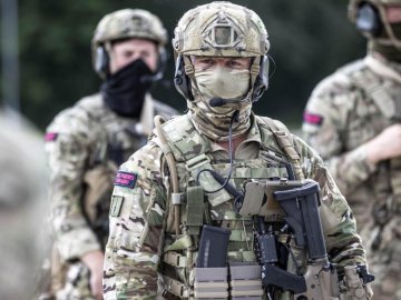 Британцям дозволили воювати на боці України