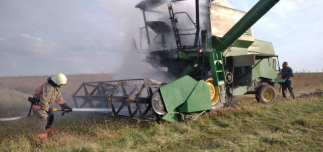 На Волині загорівся комбайн. ФОТО