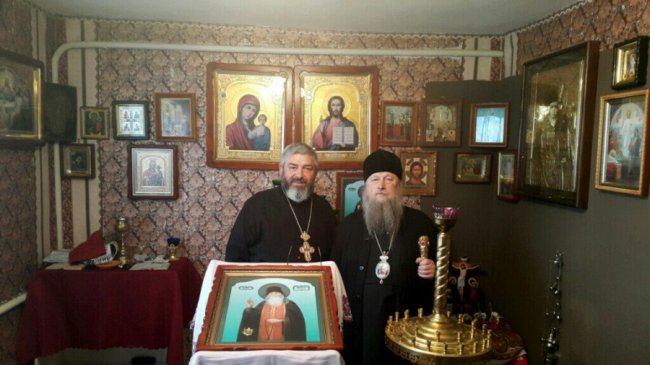 У селі на Волині прихильники УПЦ (МП) моляться у будинку. ФОТО