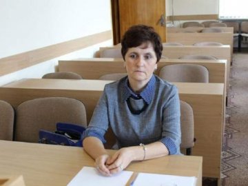 Директорку нововолинського ліцею оштрафували за преміювання родичів