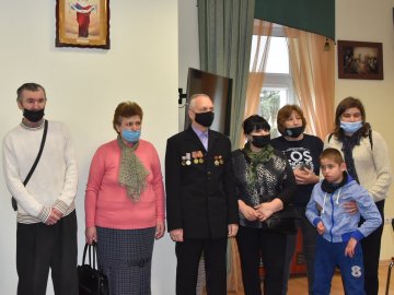 Чотирьом лучанам вручили ключі від квартир в новобудові. ФОТО