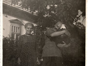 Директор державних лісів Волині та його родина на фото 1930-х років
