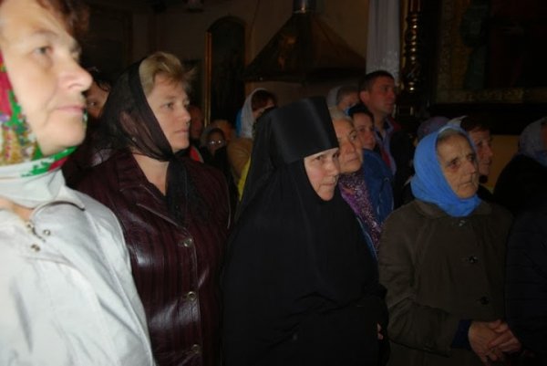 У Луцьк привезли мощі святих воїнів. ФОТО