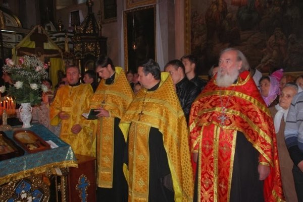 У Луцьк привезли мощі святих воїнів. ФОТО