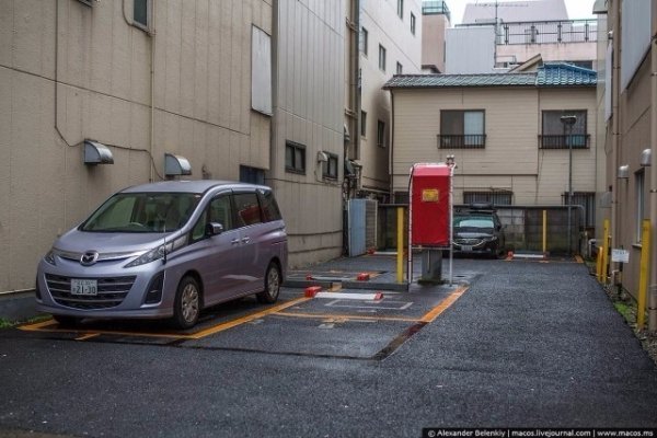 Як у Луцьку вирішити проблему з парковками на прикладі інших країн? ФОТО