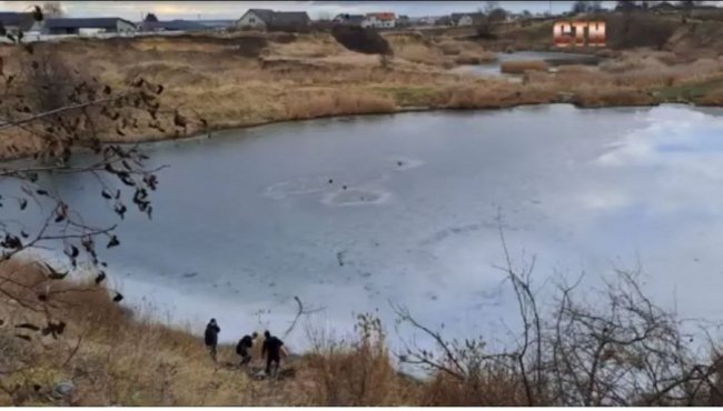 Волинянина, який з колегами врятував двох хлопчиків з крижаної водойми, нагородили грамотою Верховної Ради