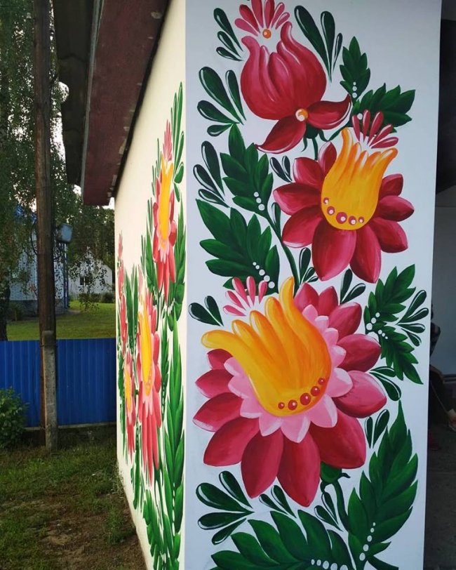 «Заквітчана» зупинка з'явилася в одному з волинських сіл