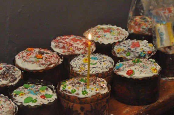 Радісно та з молитвою: як українські військові святкують Великдень на передовій. ФОТО