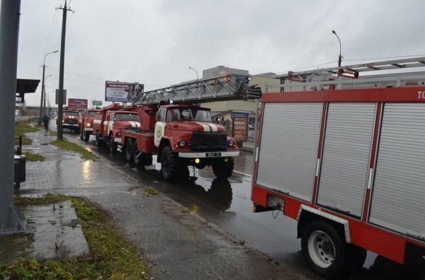 Лучан попередили: на вулицях через навчання повно пожежних машин. ФОТО