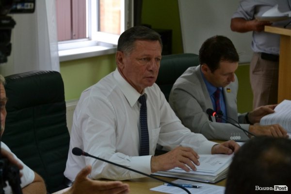 У Луцьку депутата ледь не «попросили» із засідання виконкому.ФОТО