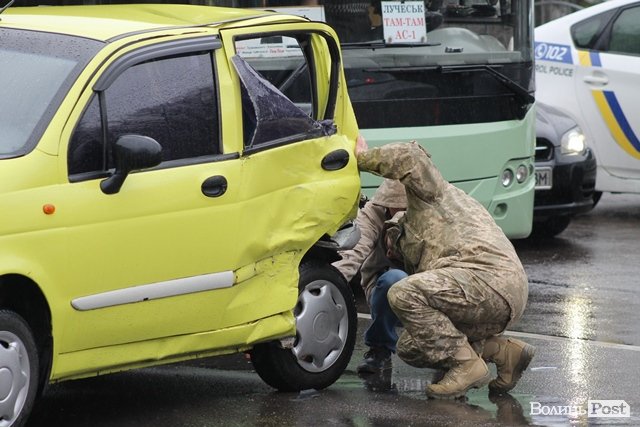 Поліція повідомила деталі подвійної аварії у Луцьку