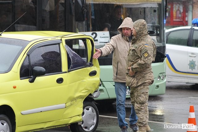 Поліція повідомила деталі подвійної аварії у Луцьку